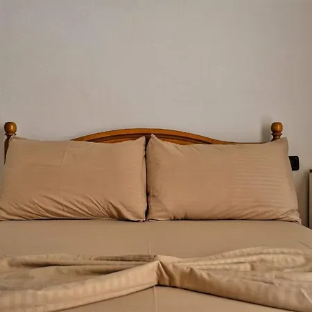 Hydra Apartaments Sarande Apartment *